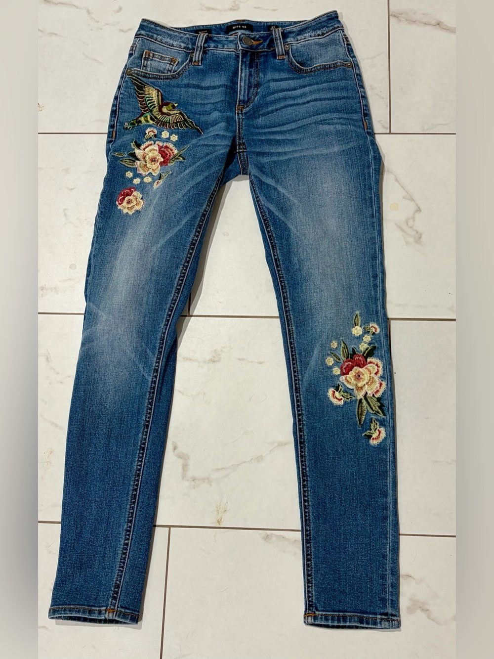Miss Me Blue Skinny Jeans with Floral & Bird Embroidery size 25